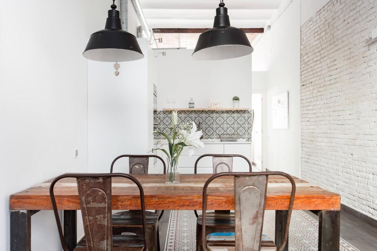 Stylish Apartment With Terrace For Couple Or Family 巴塞罗那 外观 照片