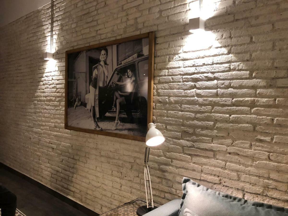 Stylish Apartment With Terrace For Couple Or Family 巴塞罗那 外观 照片