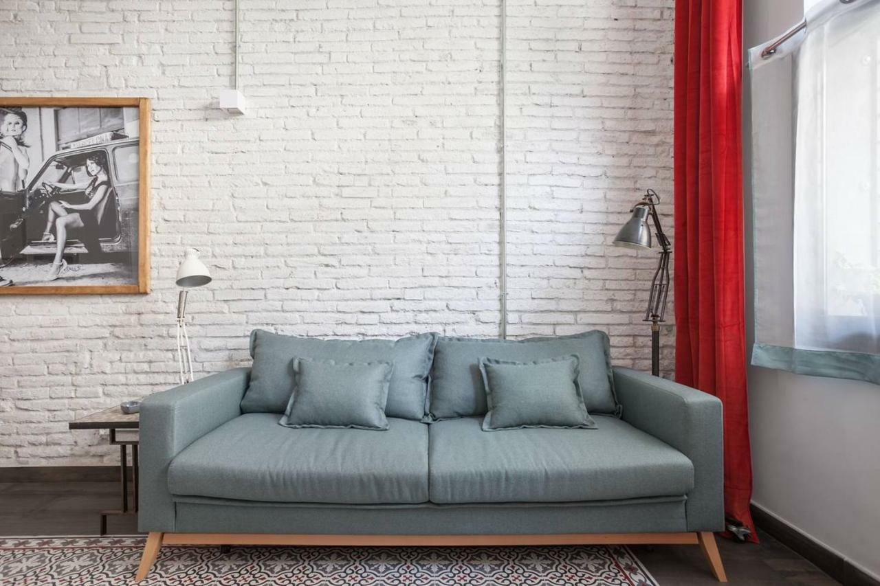 Stylish Apartment With Terrace For Couple Or Family 巴塞罗那 外观 照片